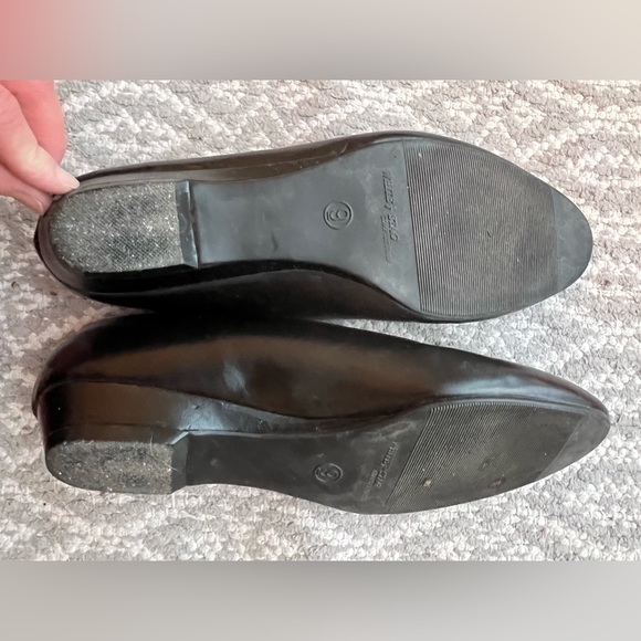 White Stag black slip on shoes - Picture 2 of 2